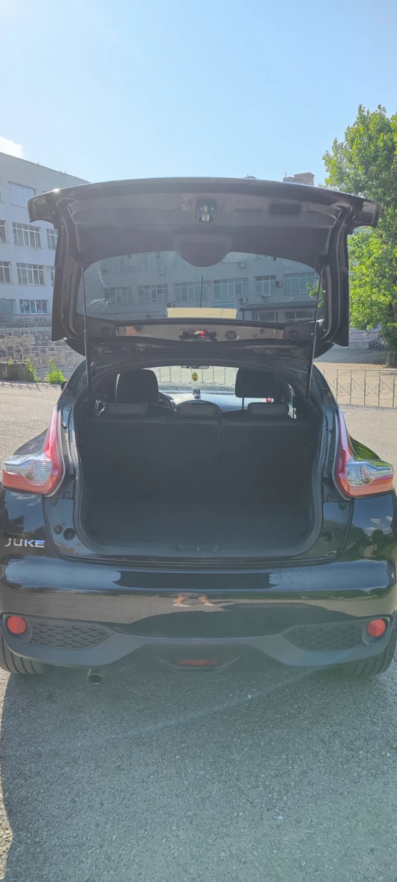 Nissan Juke, снимка 9 - Автомобили и джипове - 52272470