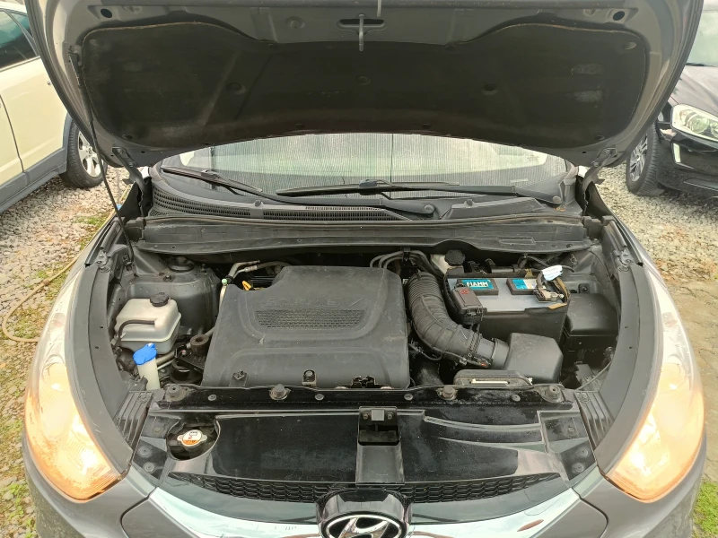 Hyundai IX35 2.0D/180ks, снимка 15 - Автомобили и джипове - 51693037