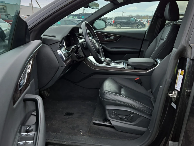 Audi Q8 * CARFAX * БЕЗ ПЪРВОНАЧАЛНА ВНОСКА, снимка 5 - Автомобили и джипове - 52855752