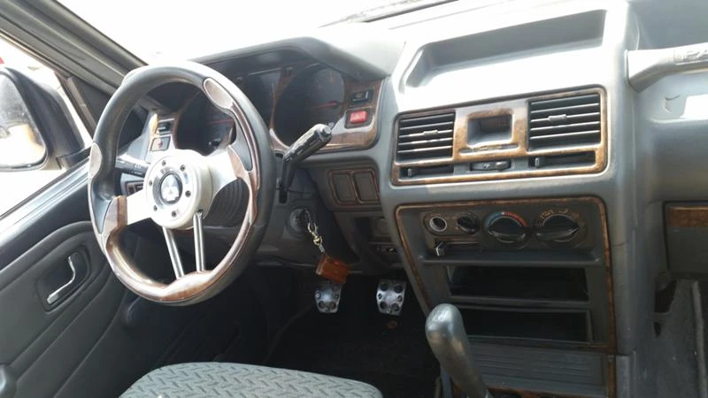 Mitsubishi Pajero 2.5 TDI, снимка 7 - Автомобили и джипове - 36355230