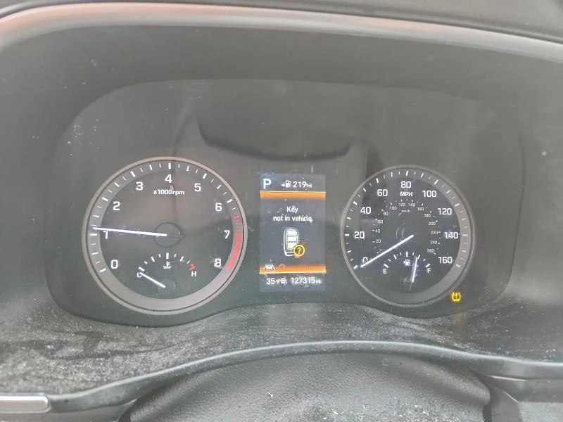 Hyundai Tucson 2.4L 4 All wheel drive, снимка 12 - Автомобили и джипове - 52906465