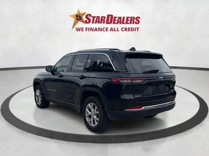 Jeep Grand cherokee CARFAX * АВТО КРЕДИТ * ПРОГНОЗНА ЦЕНА ДО БГ * , снимка 5 - Автомобили и джипове - 54684461
