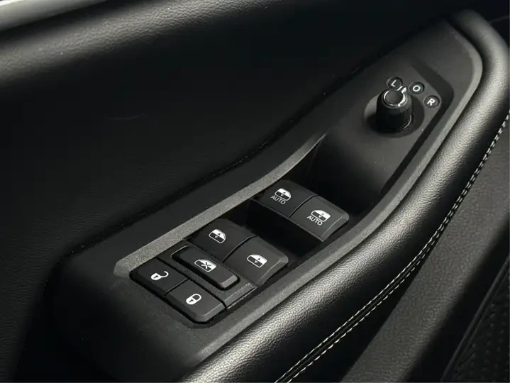 Jeep Grand cherokee CARFAX * АВТО КРЕДИТ * ПРОГНОЗНА ЦЕНА ДО БГ * , снимка 16 - Автомобили и джипове - 54684461