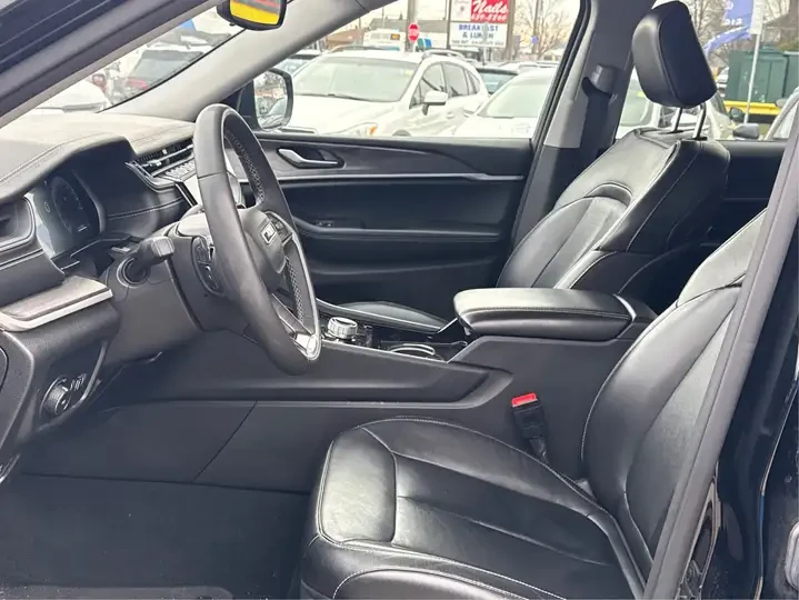 Jeep Grand cherokee CARFAX * АВТО КРЕДИТ * ПРОГНОЗНА ЦЕНА ДО БГ * , снимка 7 - Автомобили и джипове - 54684461