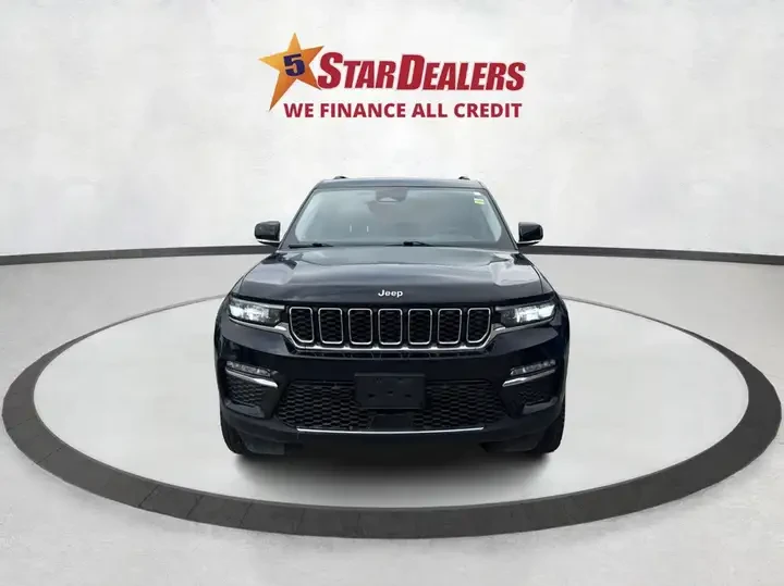 Jeep Grand cherokee CARFAX * АВТО КРЕДИТ * ПРОГНОЗНА ЦЕНА ДО БГ * , снимка 2 - Автомобили и джипове - 54684461