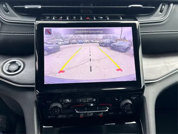 Jeep Grand cherokee CARFAX * АВТО КРЕДИТ * ПРОГНОЗНА ЦЕНА ДО БГ * , снимка 14 - Автомобили и джипове - 54684461