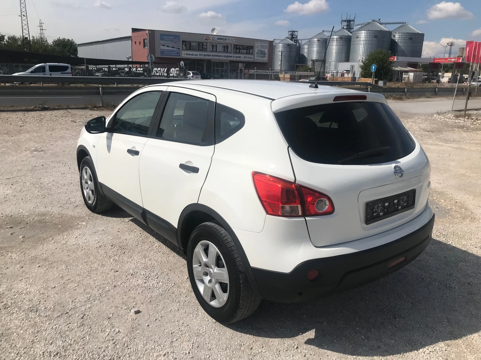 Nissan Qashqai 1, 6 i газ - изображение 4