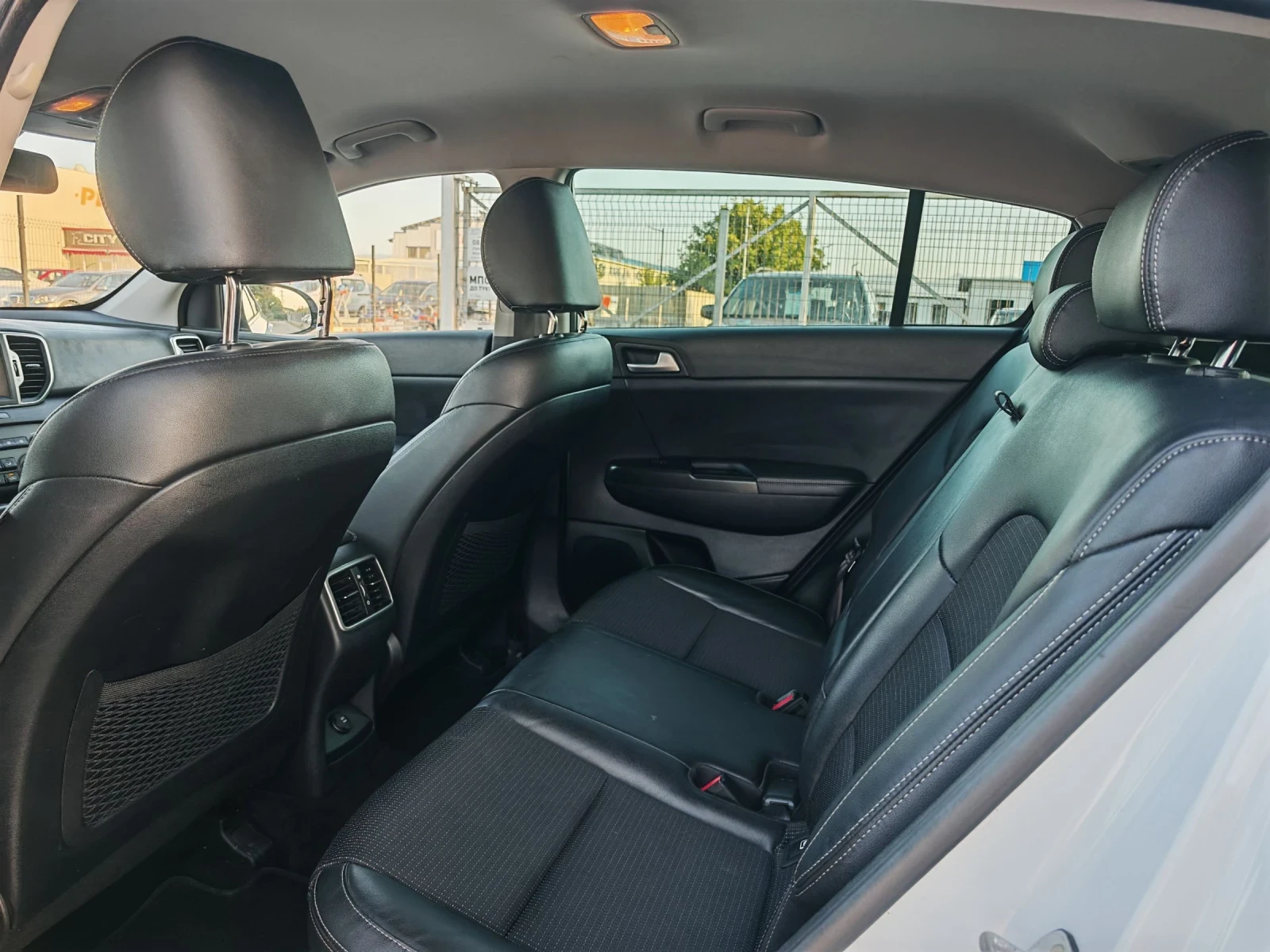 Kia Sportage 1.7 141 К.С. АВТОМАТ!132 000 КМ!  | Mobile.bg — изображение 11