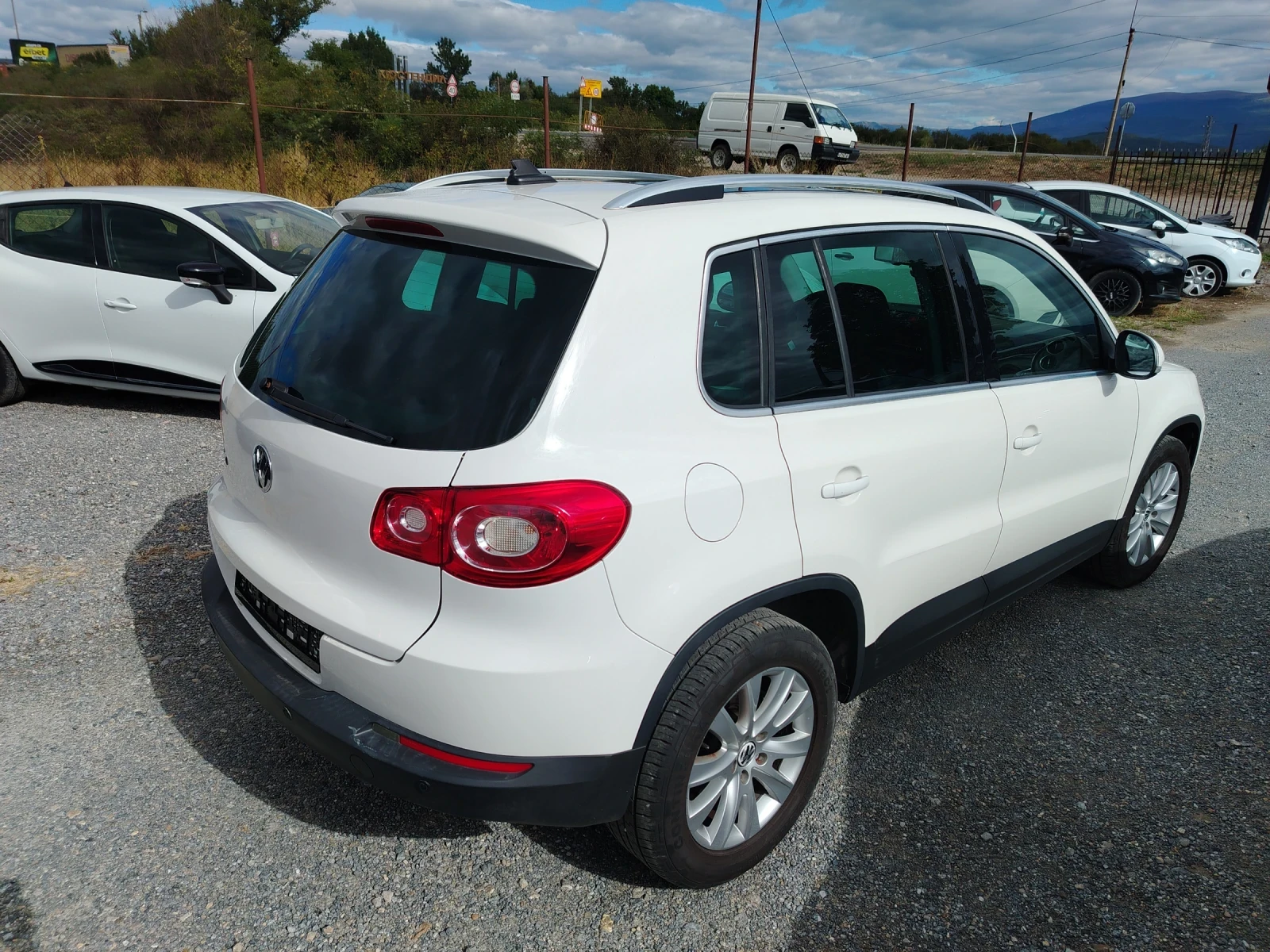 VW Tiguan 2.0 TDI 4MOTION PANORAMA  - изображение 4