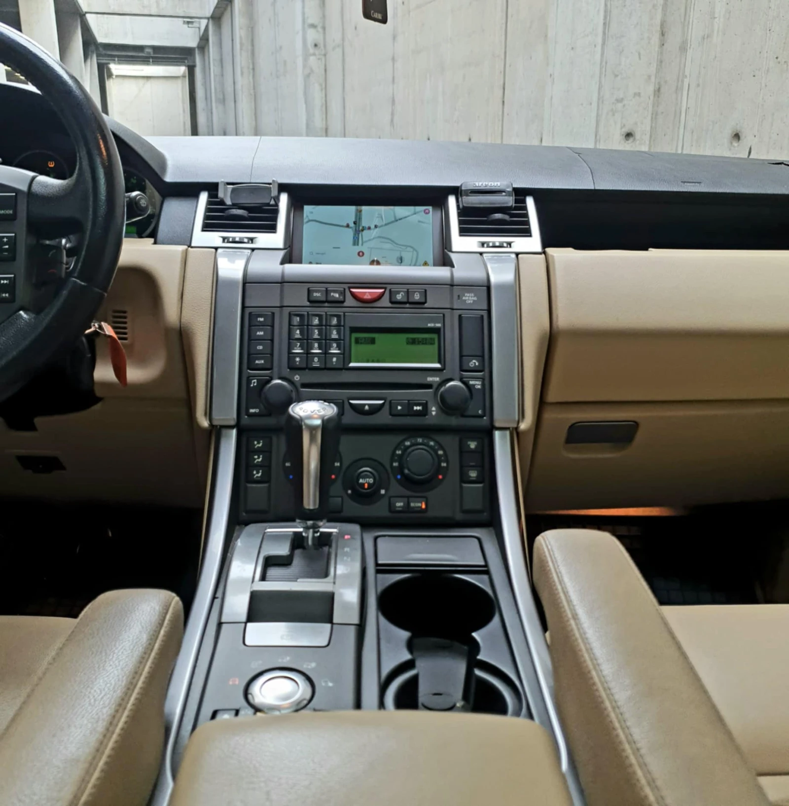 Land Rover Range Rover Sport 4.4  - изображение 7