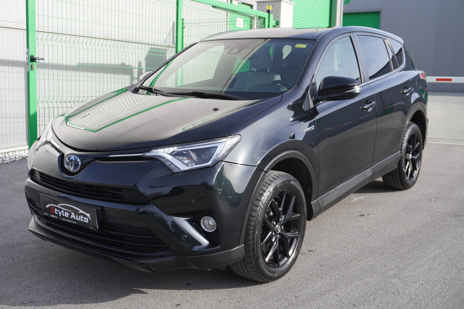 Toyota Rav4 2.5i HYBRID BLACK EDITION, 126.00km!! | Mobile.bg � ����������� 1