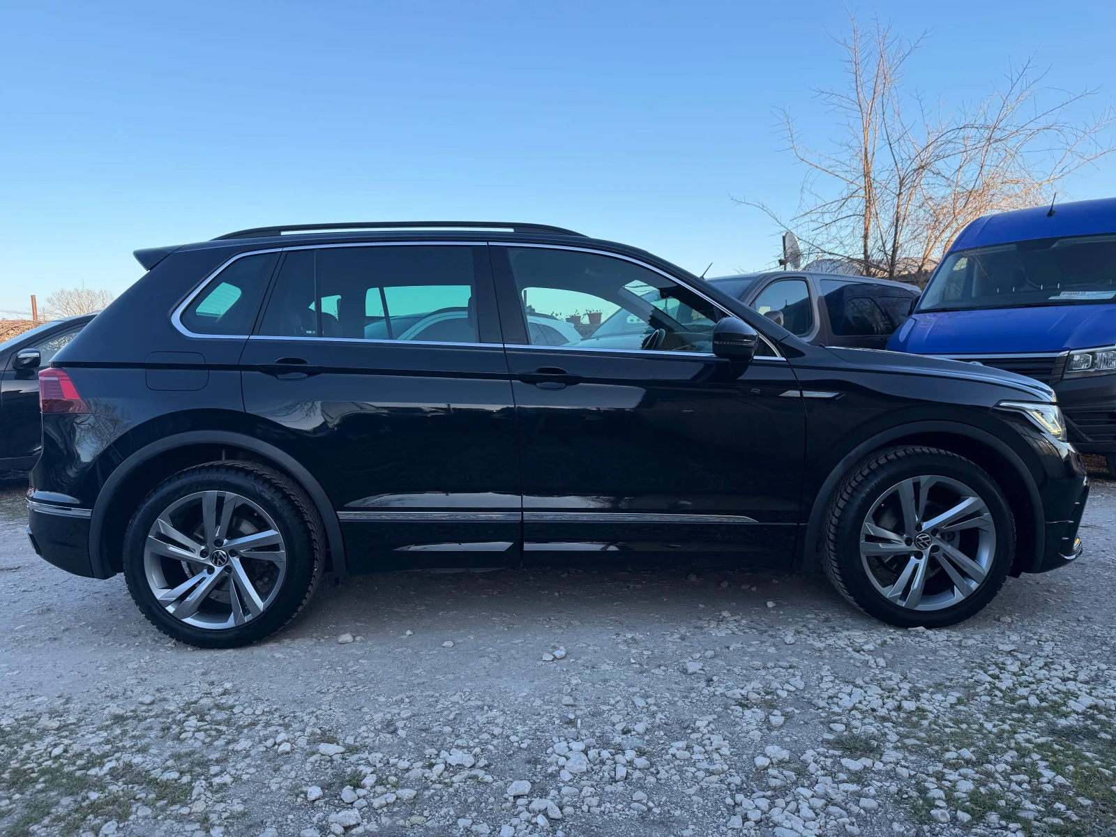 VW Tiguan 2.0TDI 150CV SCR DSG R-Line Camera CarPlay  , снимка 7 - Автомобили и джипове - 53817384