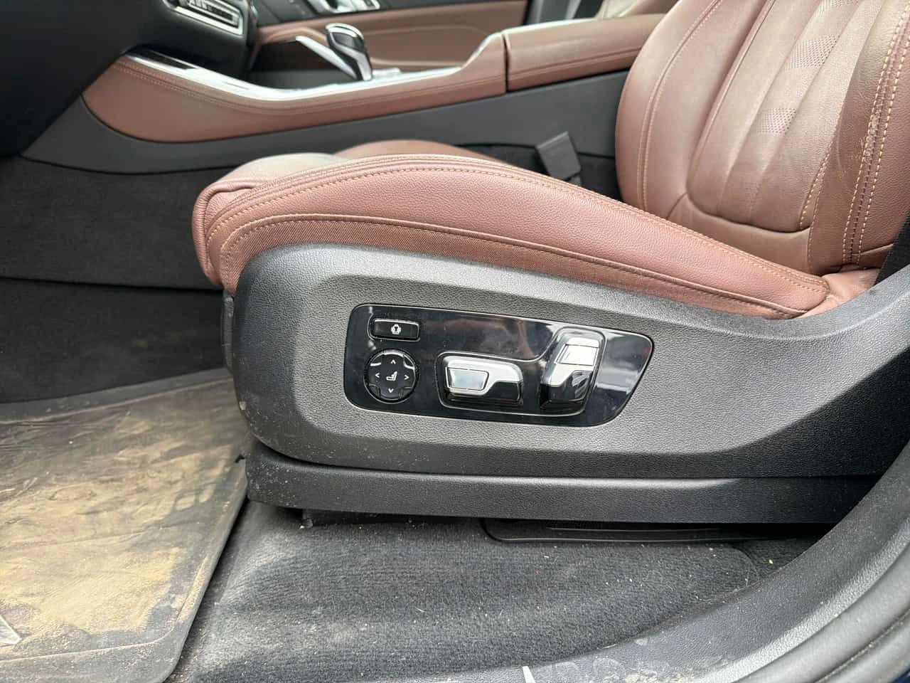 BMW X5 * xDrive40i * ЛАЗЕР * ПОДГРЕВИ * ПАНО * CARFAX, снимка 16 - Автомобили и джипове - 54623781