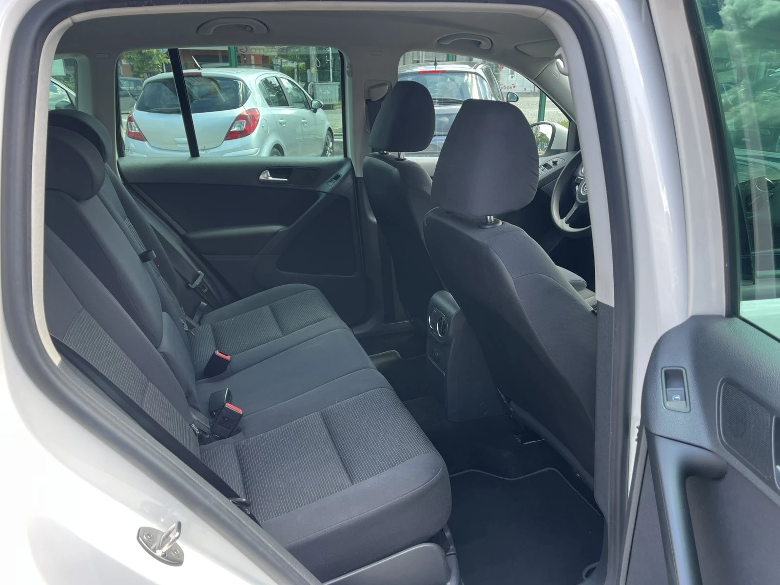 VW Tiguan 1.4 BENZ, снимка 12 - Автомобили и джипове - 55222034