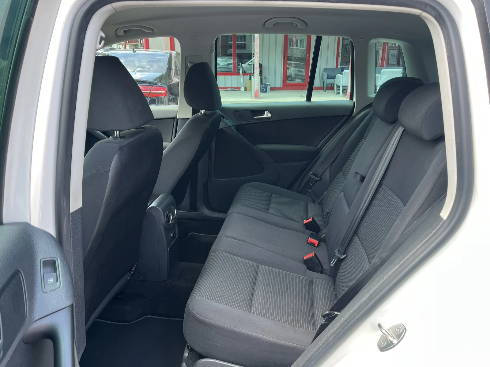 VW Tiguan 1.4 BENZ, снимка 10 - Автомобили и джипове - 55222034