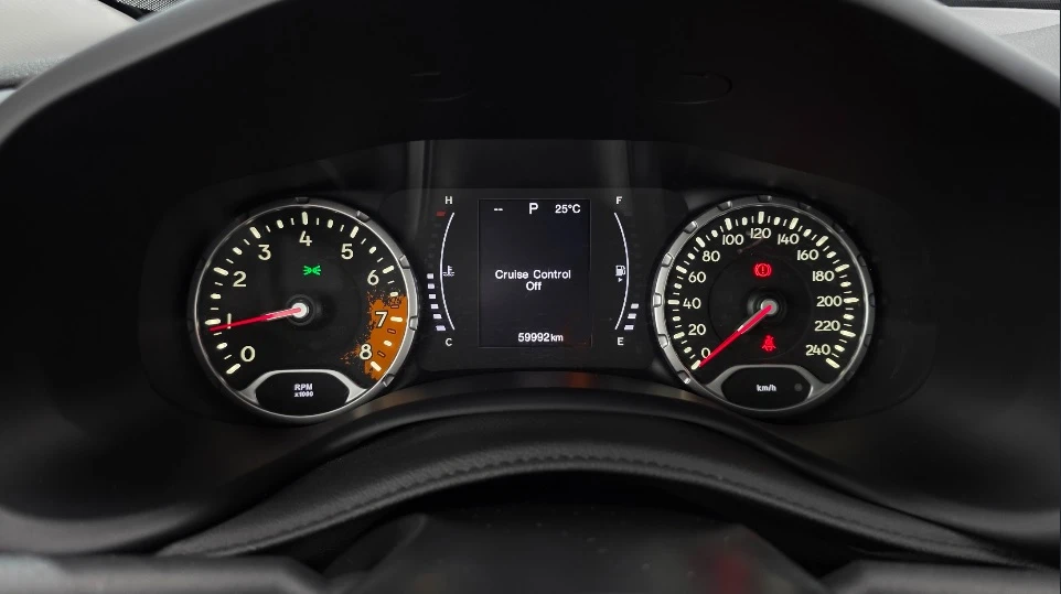 Jeep Renegade 2.4* ПОДГРЕВ ВОЛАН* КРАЙНА ЦЕНА, снимка 8 - Автомобили и джипове - 55318881