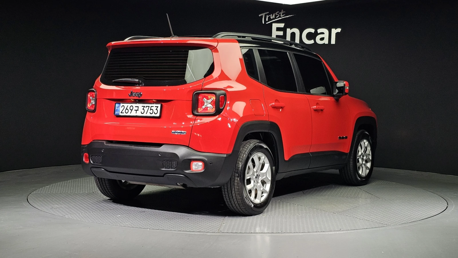 Jeep Renegade 2.4* ПОДГРЕВ ВОЛАН* ЛЮК* КРАЙНА ЦЕНА, снимка 2 - Автомобили и джипове - 55318881