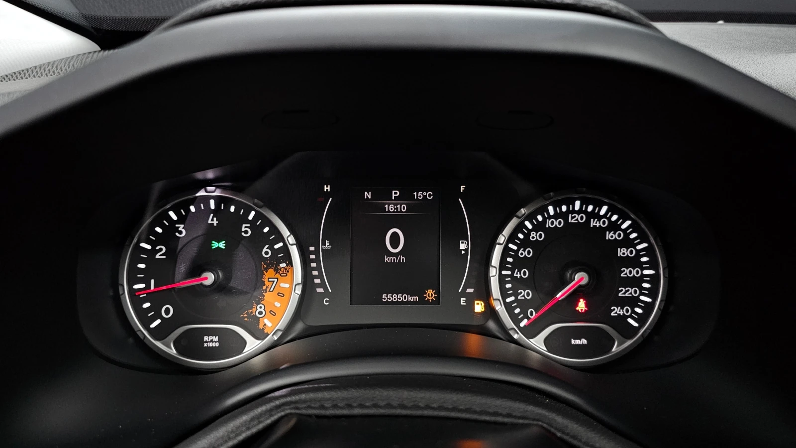 Jeep Renegade 2.4* ПОДГРЕВ ВОЛАН* ЛЮК* КРАЙНА ЦЕНА, снимка 8 - Автомобили и джипове - 55318881