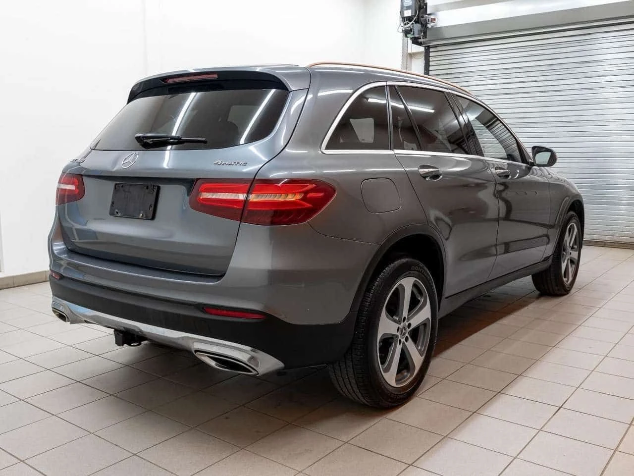 Mercedes-Benz GLC 300 * 4MATIC * PANO * CARFAX * АВТОКРЕДИТ, снимка 5 - Автомобили и джипове - 55577261