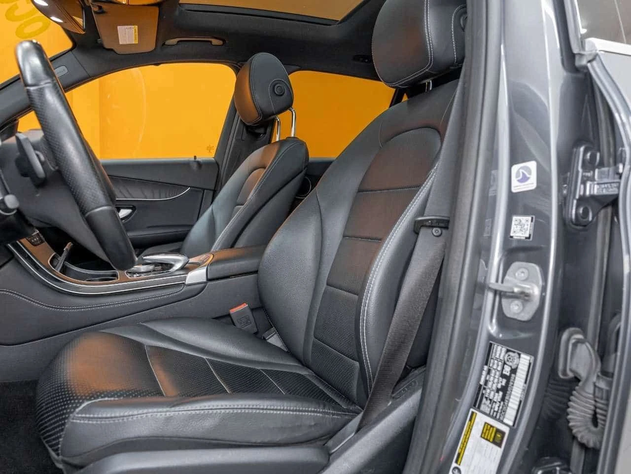 Mercedes-Benz GLC 300 * 4MATIC * PANO * CARFAX * АВТОКРЕДИТ, снимка 9 - Автомобили и джипове - 55577261