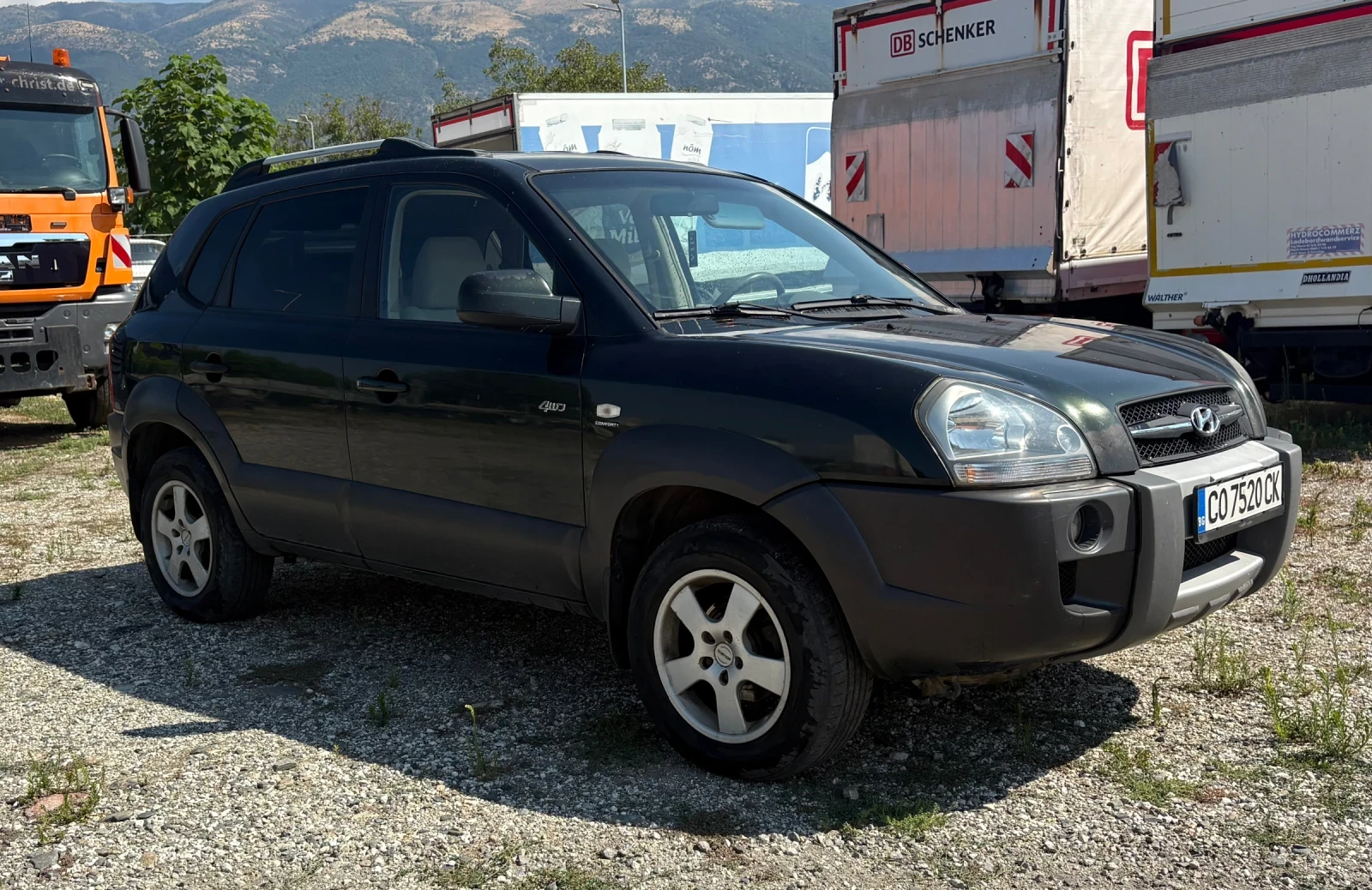 Hyundai Tucson 2.0/140, снимка 3 - Автомобили и джипове - 55611641