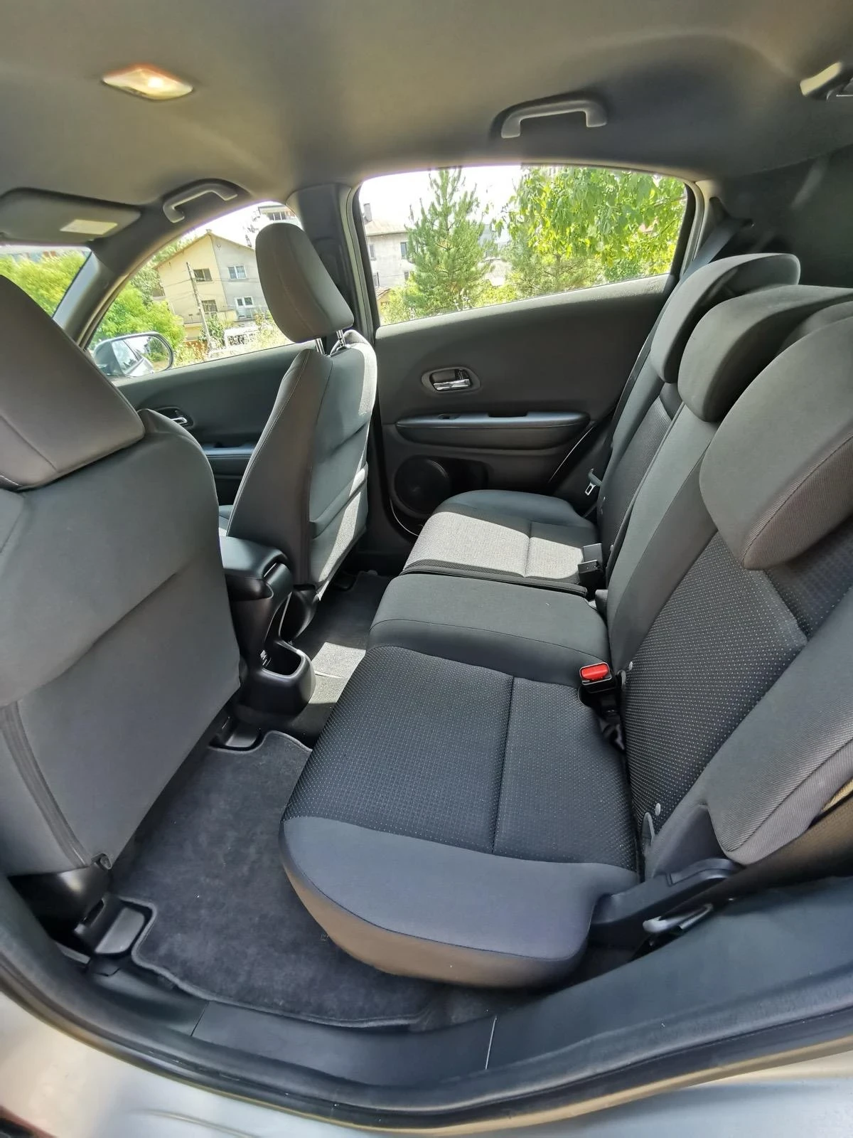 Honda Hr-v 1.8 AWD Sport, снимка 9 - Автомобили и джипове - 55896903