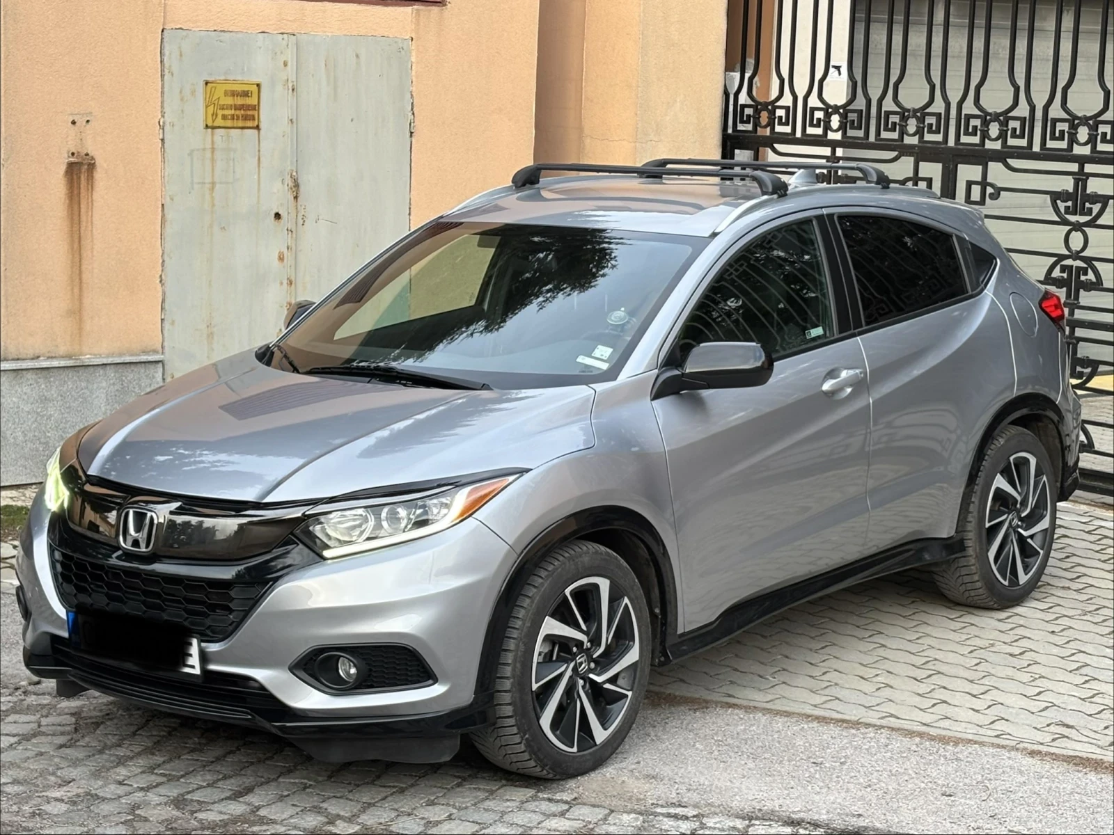 Honda Hr-v 1.8 AWD Sport, снимка 5 - Автомобили и джипове - 55896903