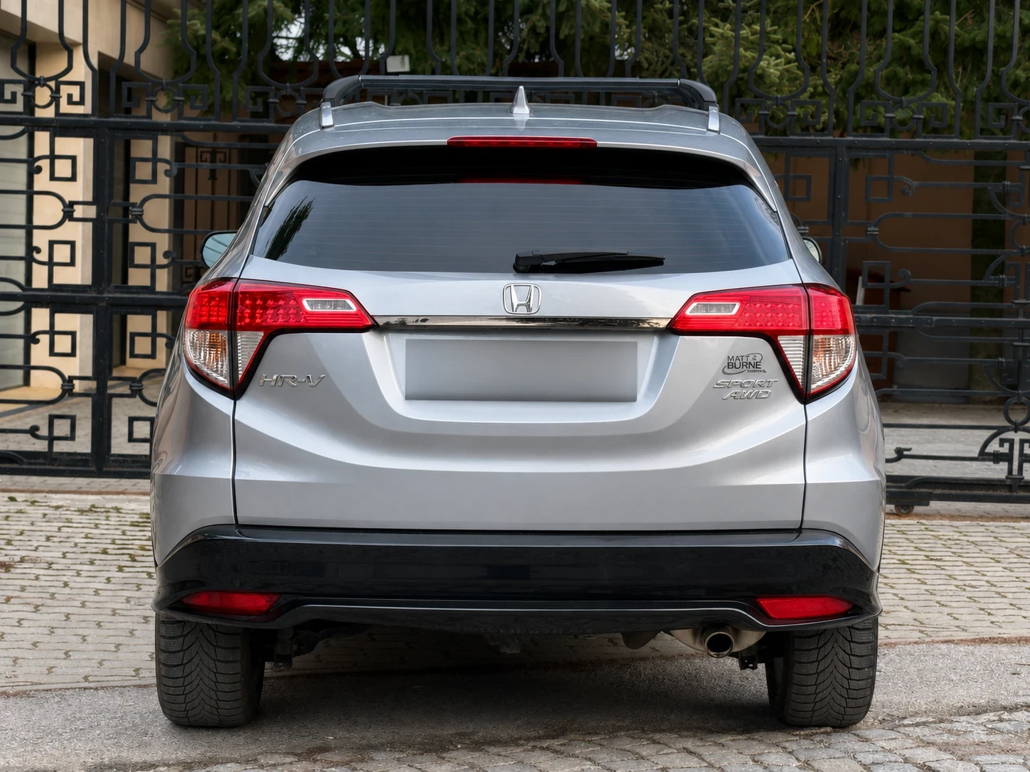 Honda Hr-v 1.8 AWD Sport, снимка 2 - Автомобили и джипове - 55896903