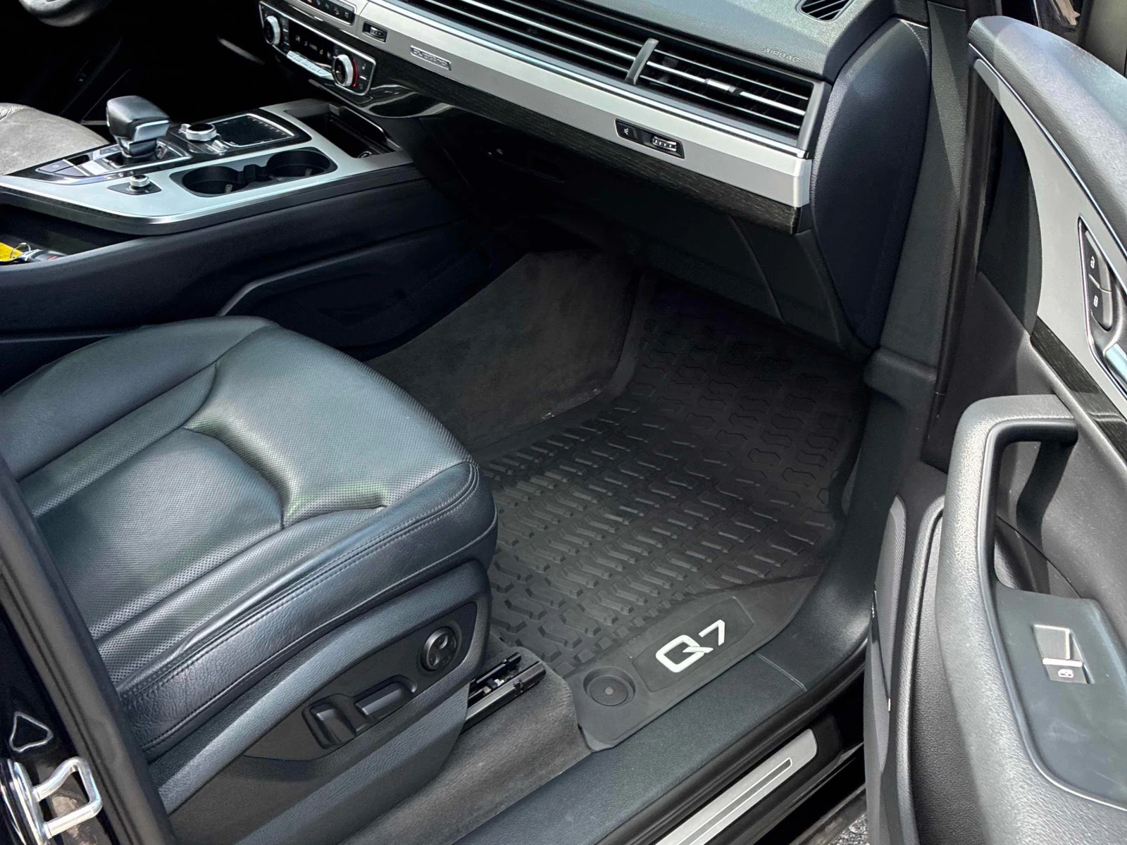 Audi Q7 * Technik * CARFAX * ЦЕНА ДО БГ, снимка 14 - Автомобили и джипове - 55902826