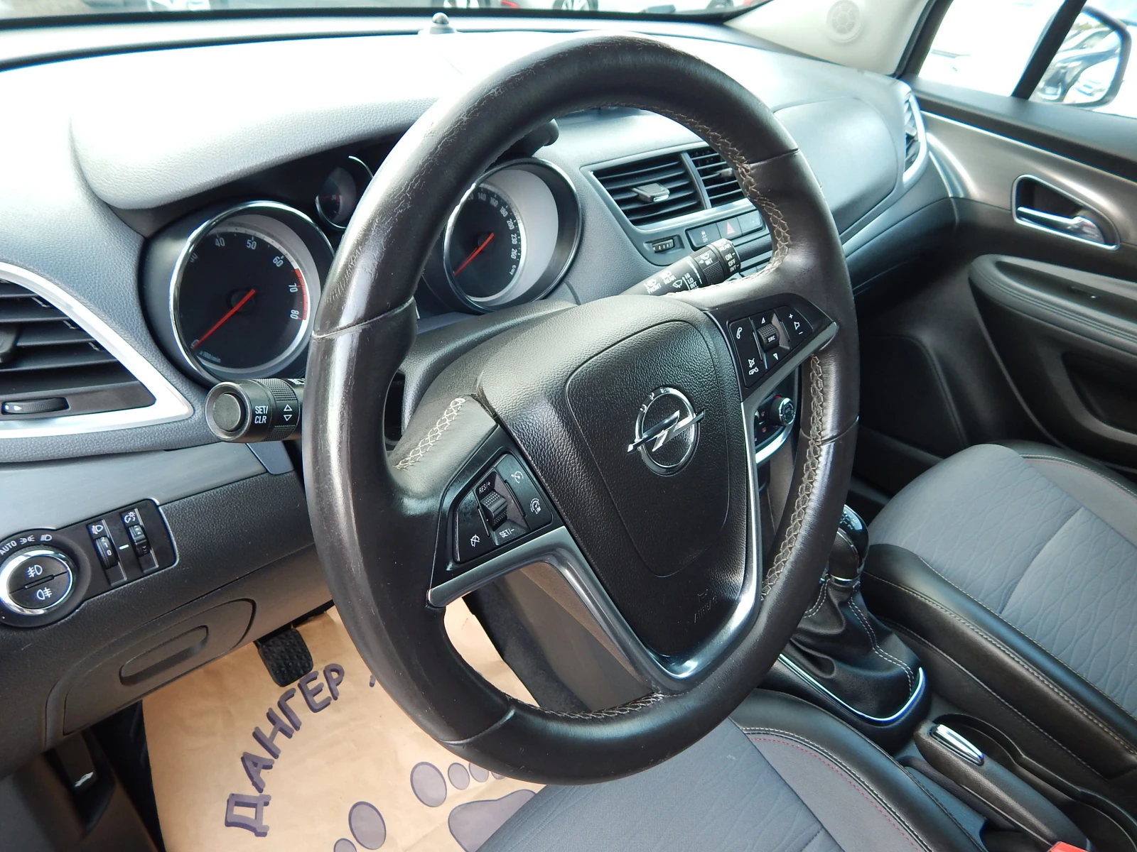 Opel Mokka 1.4T-ГАЗ* COSMO* , снимка 12 - Автомобили и джипове - 55903047
