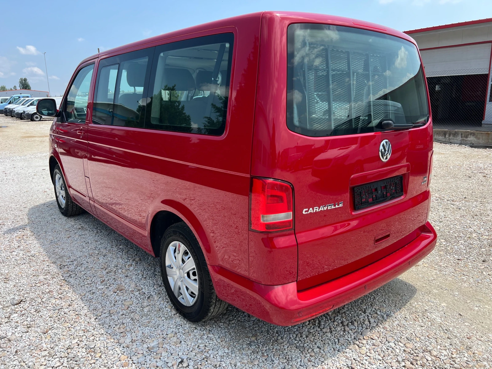 VW Caravelle 2.0 TDI 4x4 T5 РАМПА, снимка 5 - Бусове и автобуси - 54831380