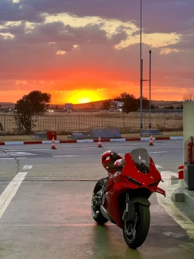 Ducati Panigale V4 , снимка 4