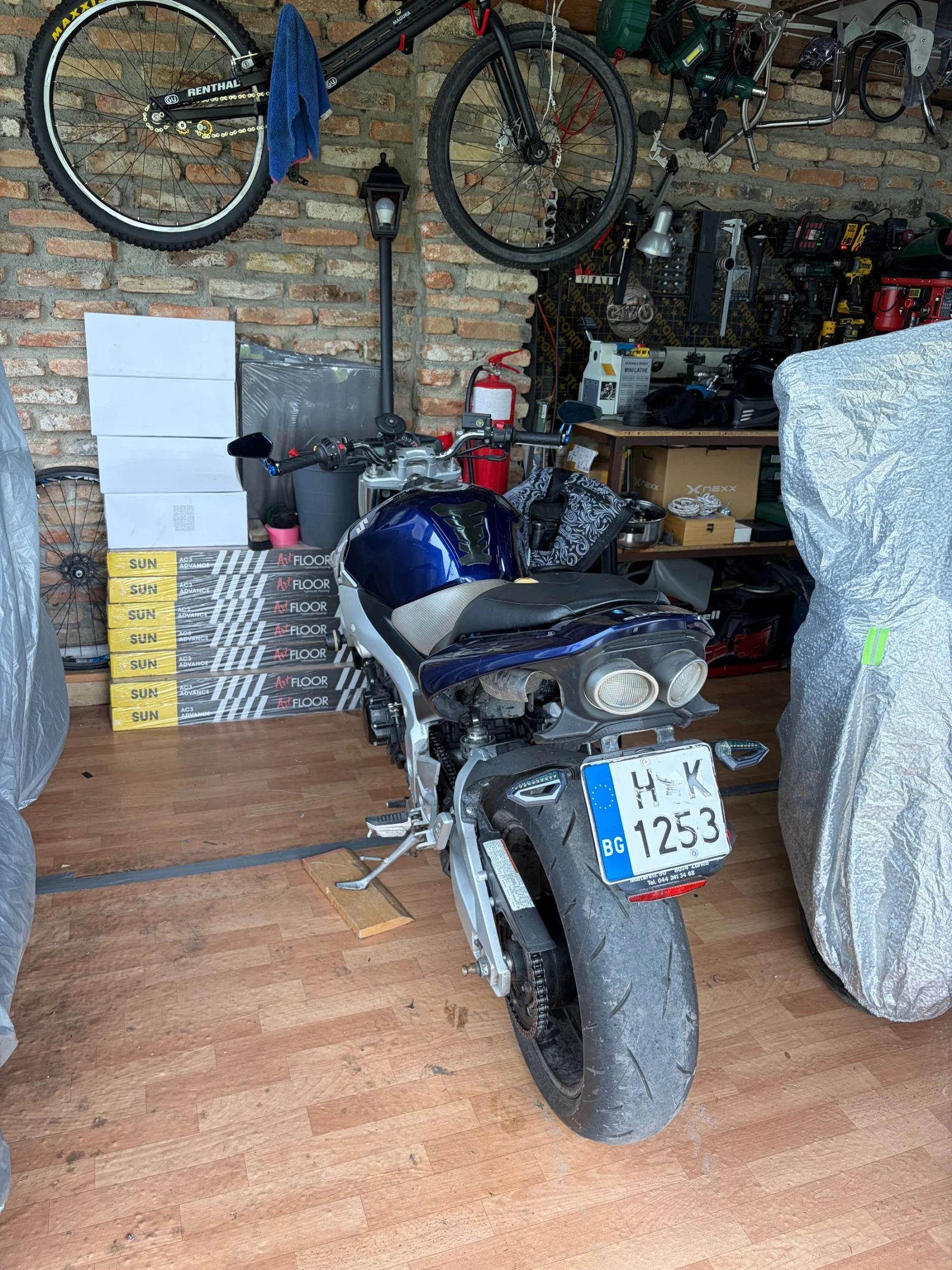Suzuki Gsr