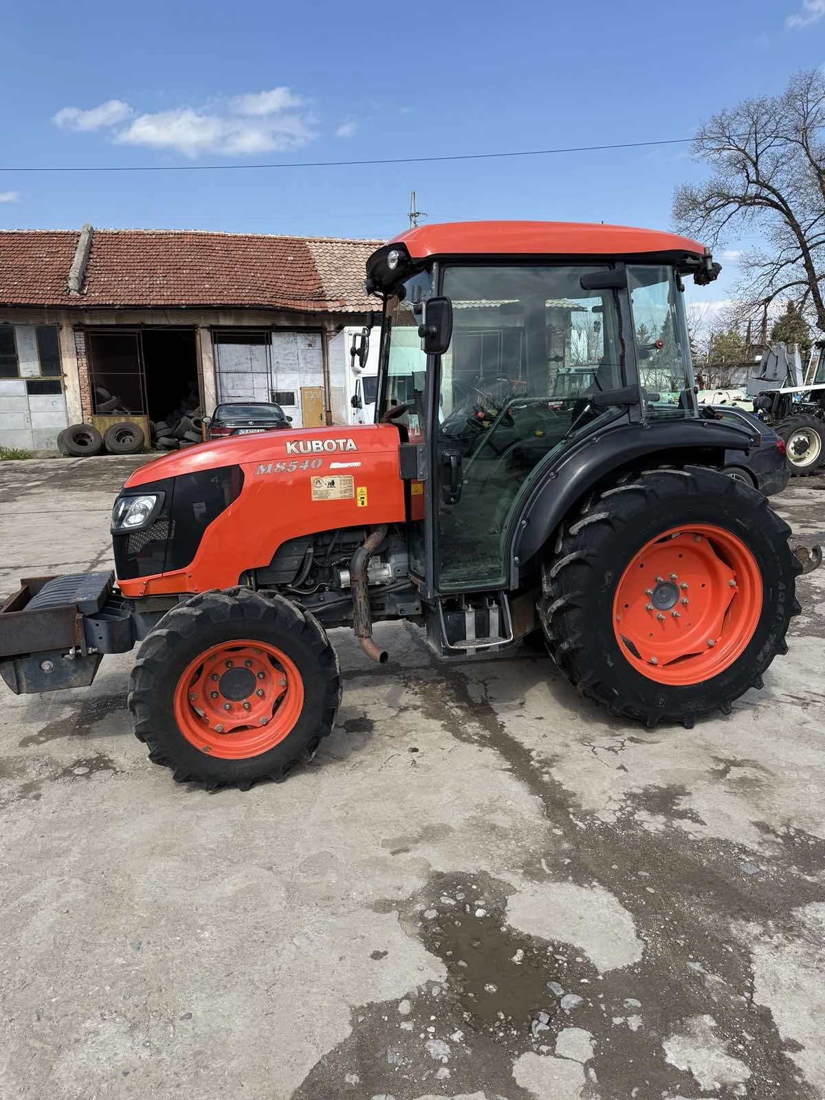 Трактор Kubota M8540 Narrow - изображение 2