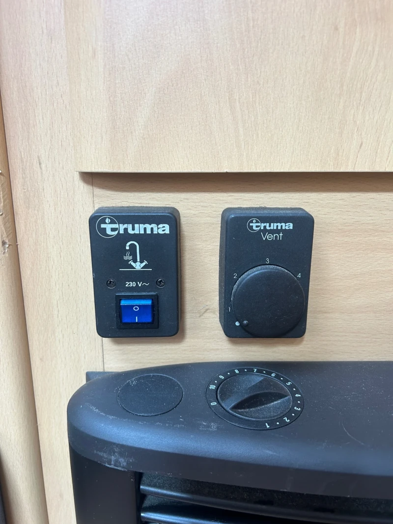 Каравана Dethleffs, снимка 17 - Каравани и кемпери - 51183606