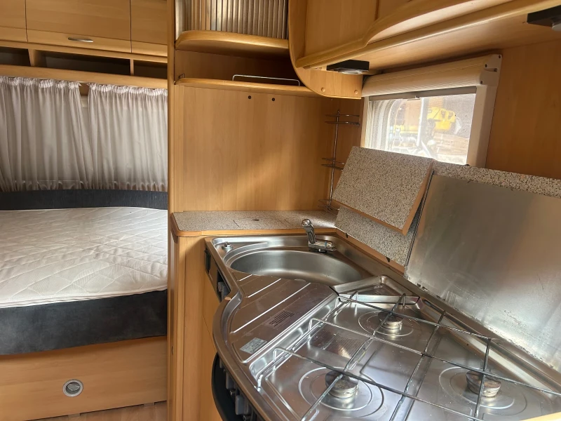 Каравана Dethleffs, снимка 13 - Каравани и кемпери - 51183606