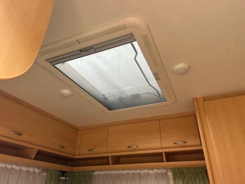 Каравана Dethleffs, снимка 5 - Каравани и кемпери - 51183606