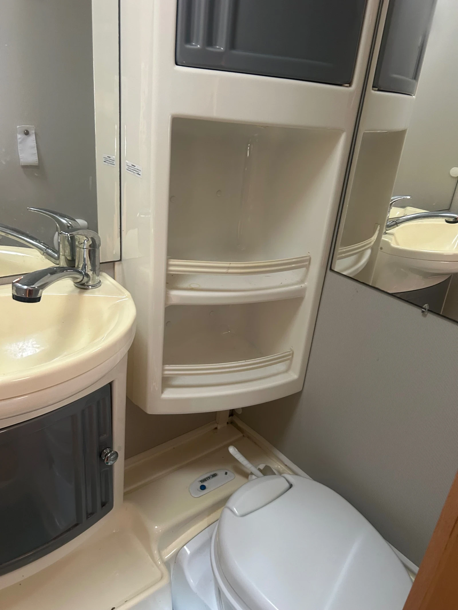  Dethleffs | Mobile.bg   14