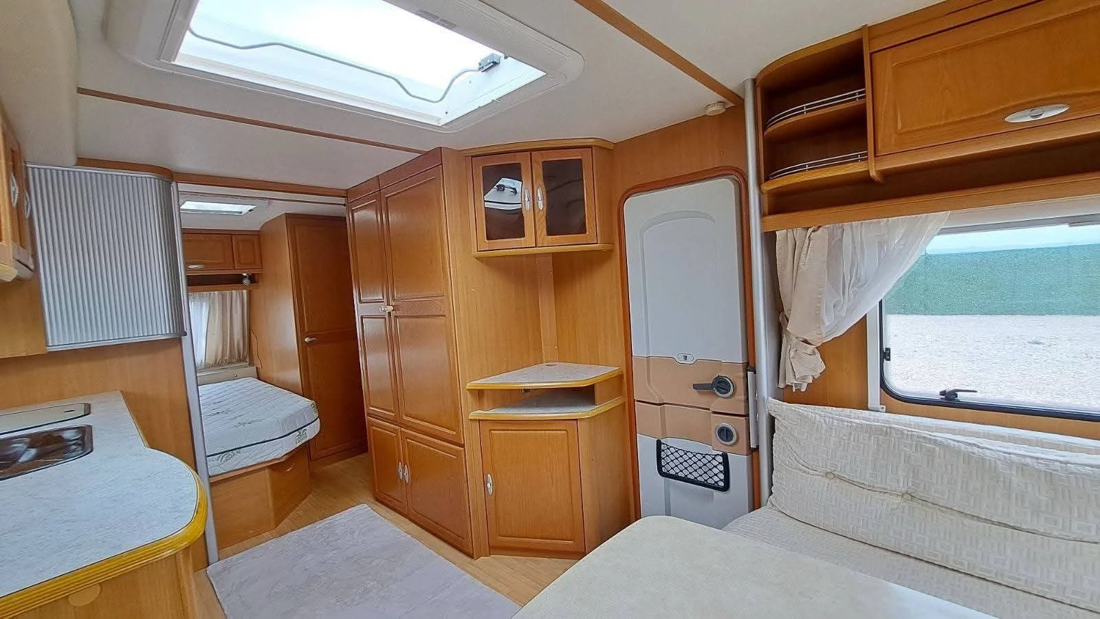 Каравана Tabbert Регистрирана, снимка 13 - Каравани и кемпери - 53916715