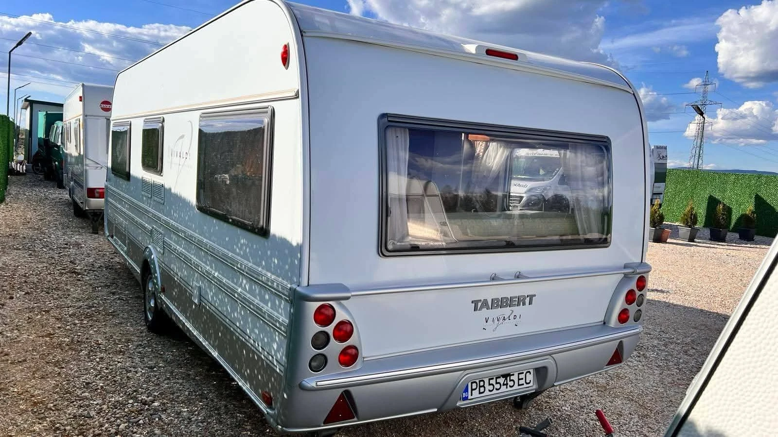 Каравана Tabbert Регистрирана, снимка 4 - Каравани и кемпери - 53916715