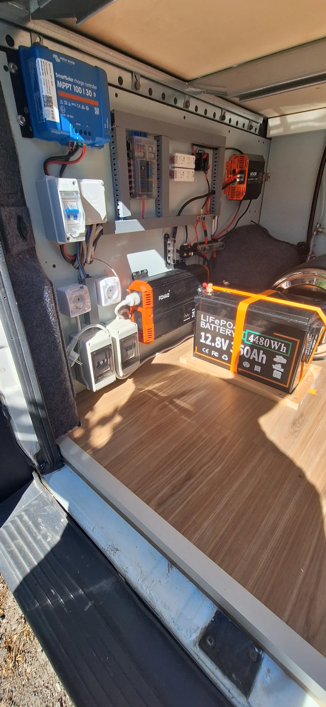Кемпер Fiat Ducato 3+ 1, снимка 15 - Каравани и кемпери - 54591093