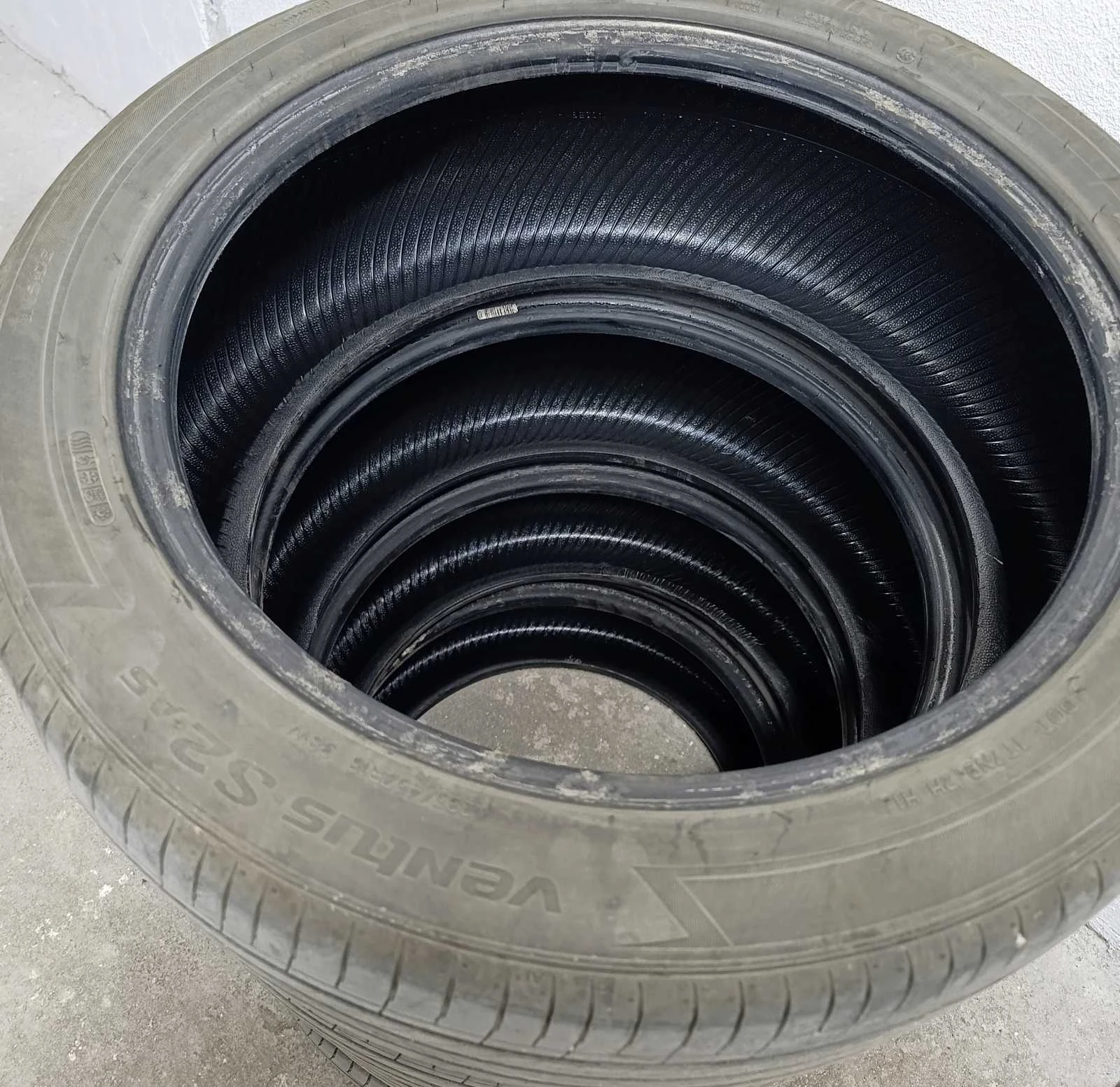 Гуми Летни 235/45R18, снимка 5 - Гуми и джанти - 56321580