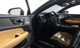 Volvo V60 Cross Country 2nd GEN* T5* PRO* AWD* , снимка 9