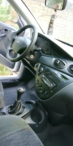 Ford Focus 1.6 , снимка 10