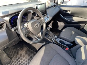 Toyota Corolla SDN 1.8 Hybrid e-CVT Executive, снимка 12