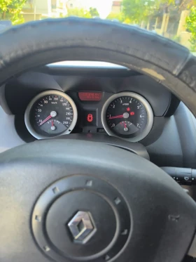 Renault Megane - 1150 € / 2249.20 лв. - 27121893 9