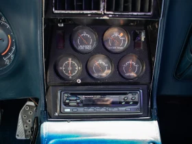 Chevrolet Corvette * C3 Stingray L82* НАЛИЧНА В БЪЛГАРИЯ* АВТОКРЕДИТ* | Auto.bg — изображение 17