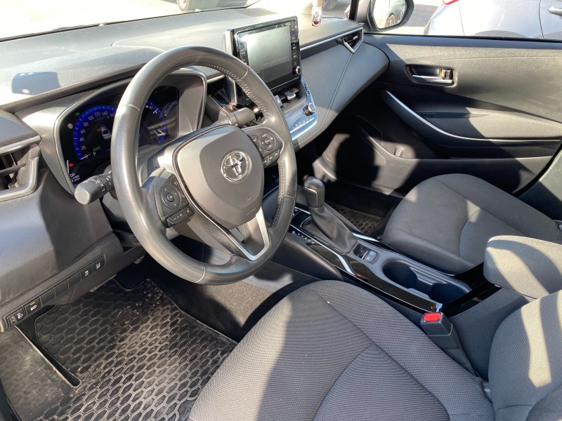 Toyota Corolla SDN 1.8 Hybrid e-CVT Executive, снимка 12 - Автомобили и джипове - 45333965