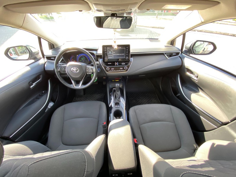 Toyota Corolla SDN 1.8 Hybrid e-CVT Executive, снимка 10 - Автомобили и джипове - 45333965