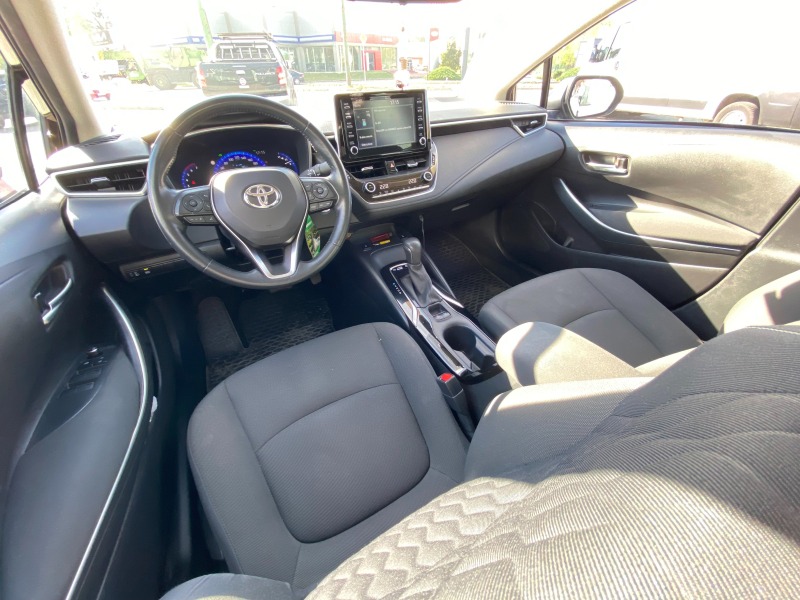 Toyota Corolla SDN 1.8 Hybrid e-CVT Executive, снимка 11 - Автомобили и джипове - 45333965